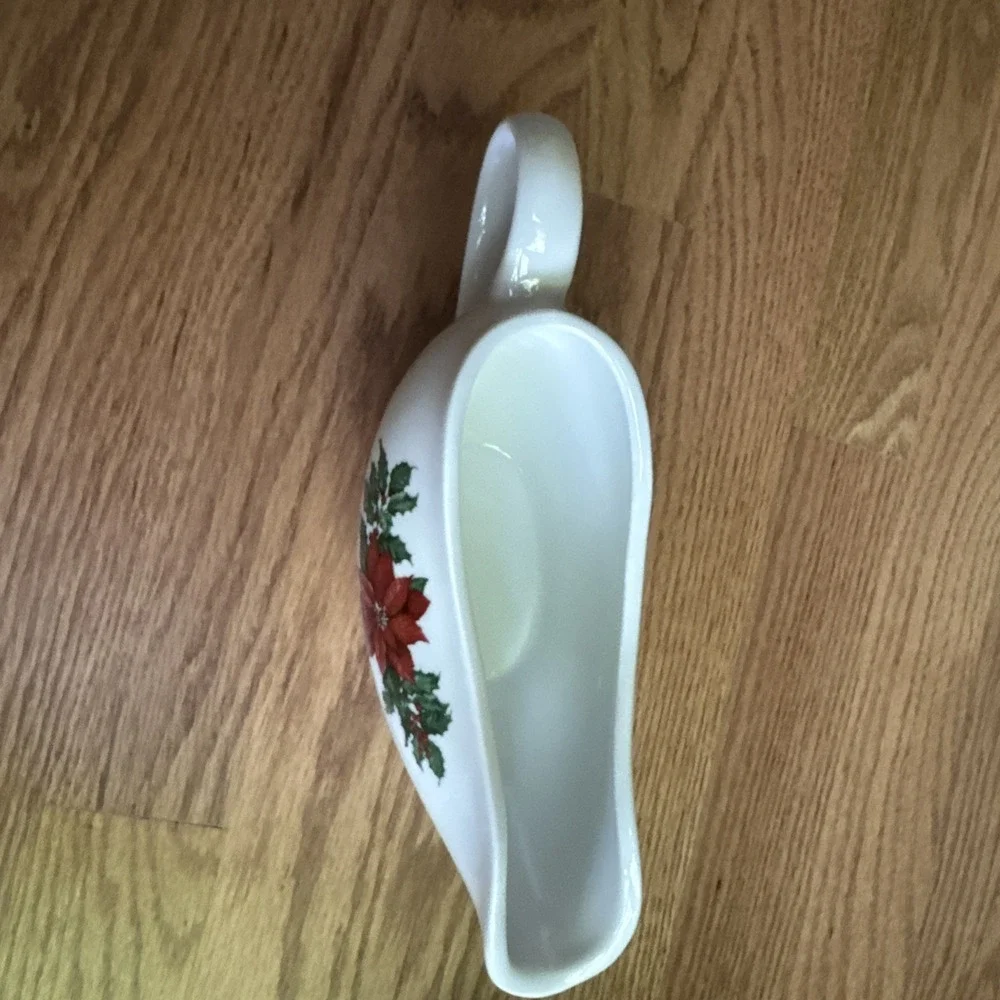 Hallmark‎ Gravy Boat Poinsettia & Holly Design HLM2 Pattern Christmas Serving